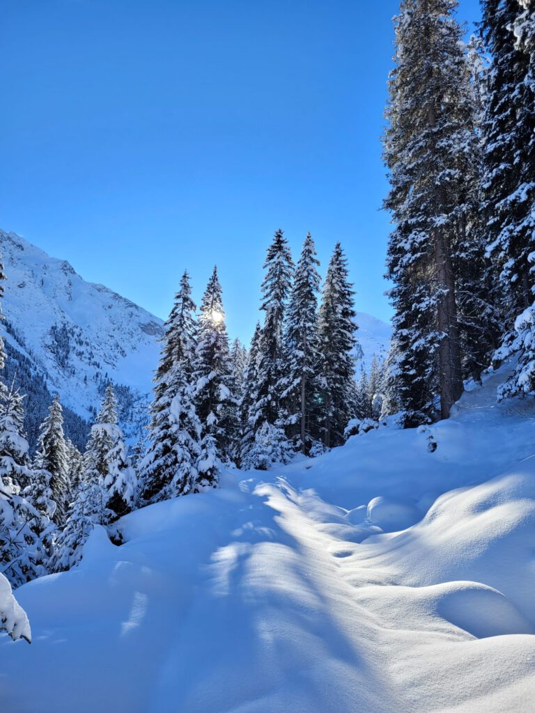 Winterlandschaft St Anton am Arlberg Schnee Chalet Umgebung Alpen